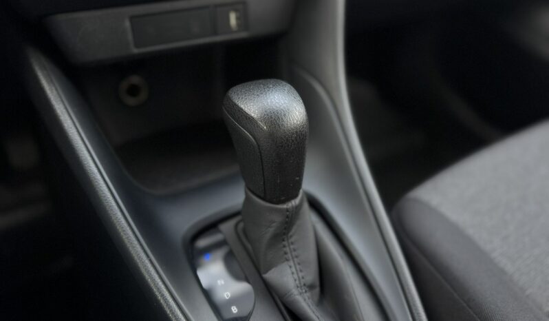 TOYOTA Yaris  | przedni | automatyczna_bezstopniowa | 116 KM | bialy full