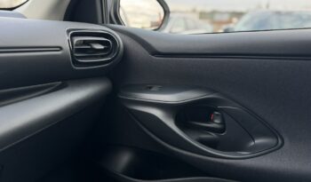 TOYOTA Yaris  | przedni | automatyczna_bezstopniowa | 116 KM | bialy full