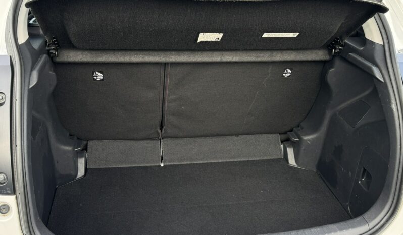 TOYOTA Yaris  | przedni | automatyczna_bezstopniowa | 116 KM | bialy full