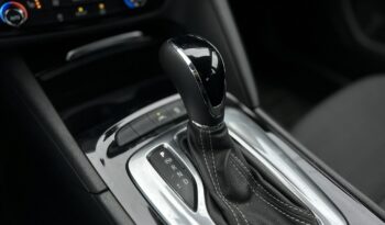 OPEL Insignia  | przedni | Automatyczna | 165 KM | Czarny full