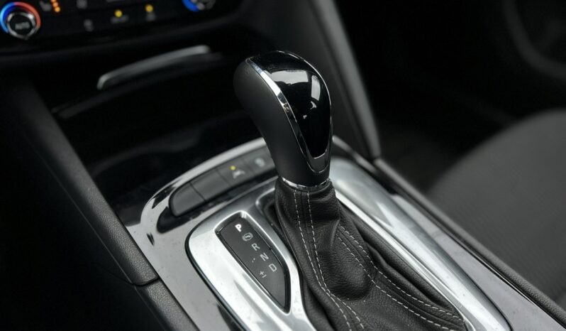 OPEL Insignia  | przedni | Automatyczna | 165 KM | Czarny full