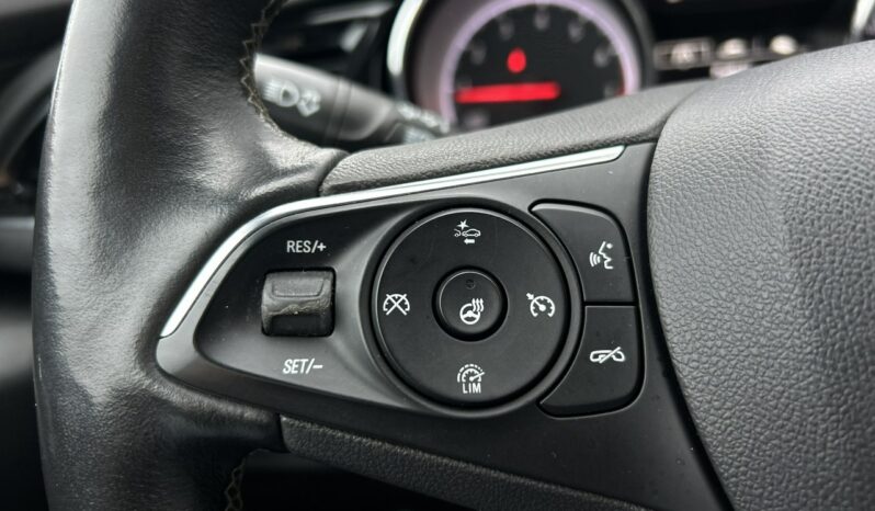 OPEL Insignia  | przedni | Automatyczna | 165 KM | Czarny full