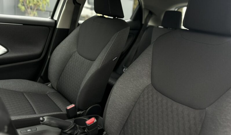 TOYOTA Yaris  | przedni | Manualna | 125 KM | bialy full