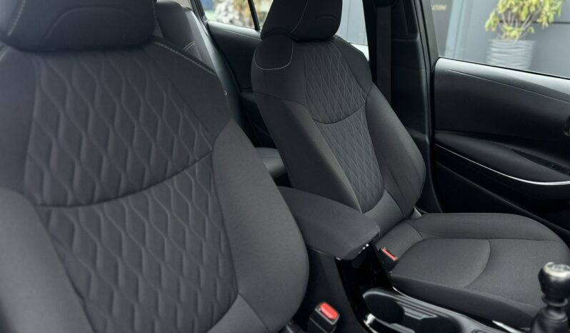 TOYOTA Corolla  | przedni | Manualna | 125 KM | bialy full