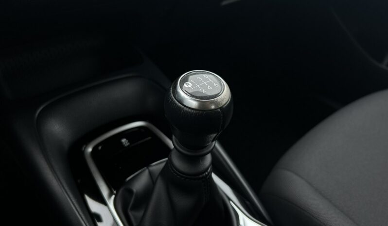 TOYOTA Corolla  | przedni | Manualna | 125 KM | bialy full