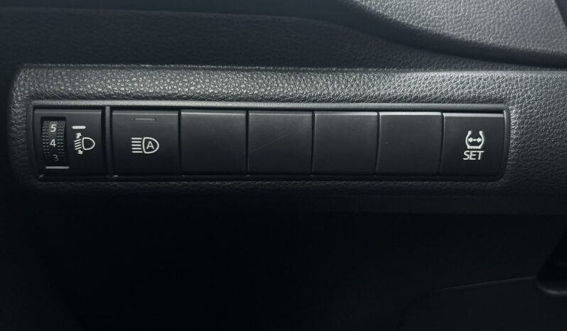 TOYOTA Corolla  | przedni | Manualna | 125 KM | bialy full