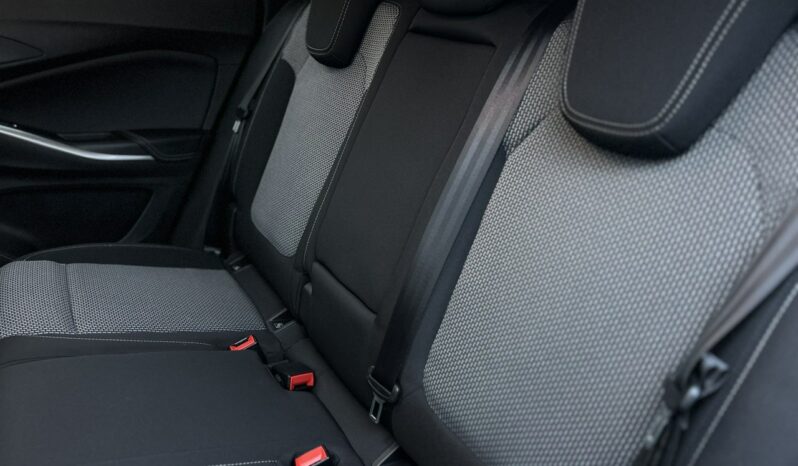 OPEL Grandland | przedni | Automatyczna | 130 KM | Czarny full