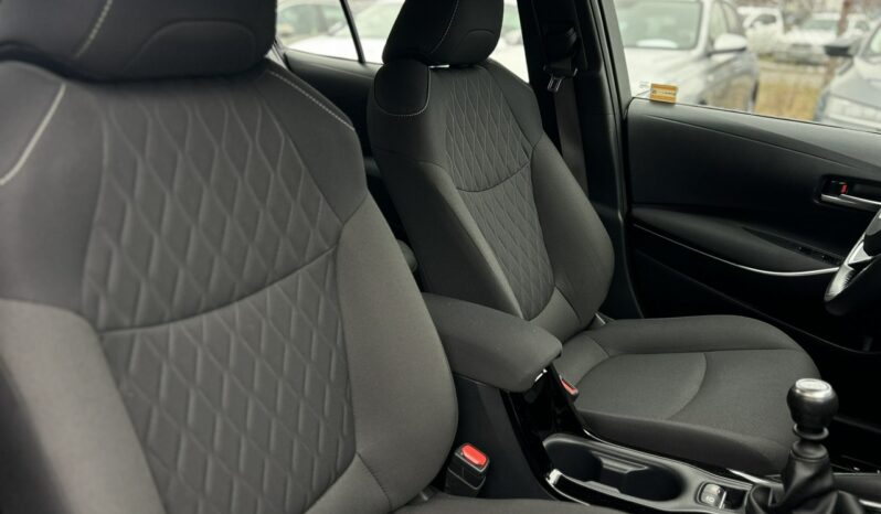 TOYOTA Corolla  | przedni | Manualna | 125 KM | bialy full