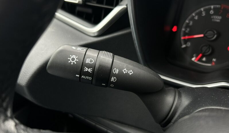 TOYOTA Corolla  | przedni | Manualna | 125 KM | bialy full