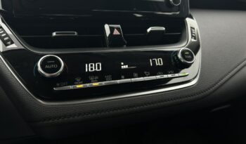 TOYOTA Corolla  | przedni | Manualna | 125 KM | bialy full