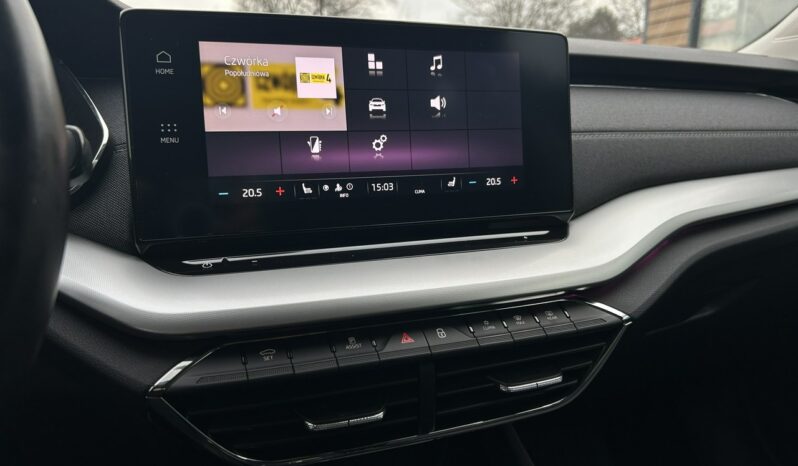 SKODA Octavia  | przedni | Manualna | 150 KM | bialy full