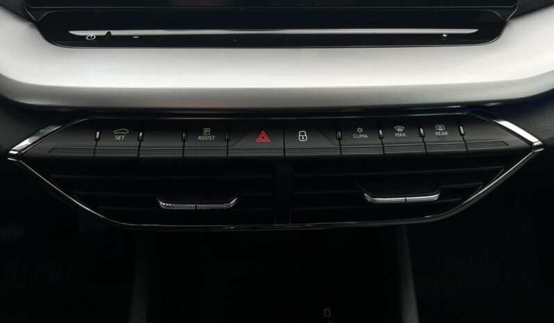 SKODA Octavia  | przedni | Manualna | 150 KM | bialy full