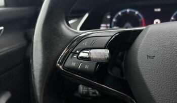 SKODA Octavia  | przedni | Manualna | 150 KM | bialy full