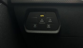 SEAT Leon  | przedni | automatyczna_dwusprzeglowa | 110 KM | bialy full