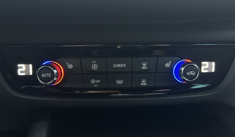 OPEL Insignia  | przedni | Automatyczna | 165 KM | Niebieski full