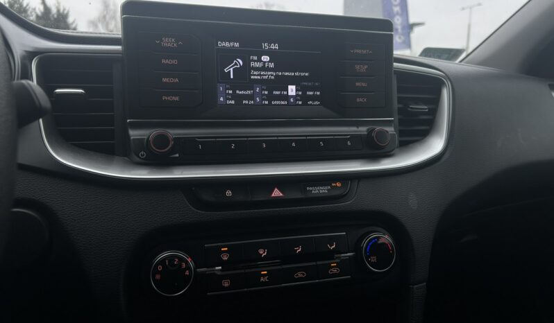 KIA Ceed  | przedni | Manualna | 100 KM | bialy full