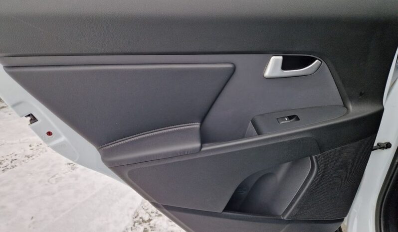 KIA Sportage  | FWD (przód) | Manualna | 115 KM | Biały full