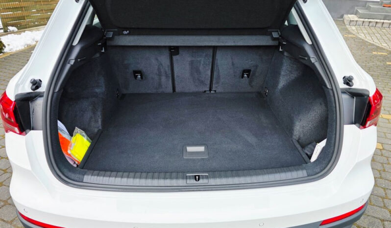 AUDI Q3  | FWD (przód) | Automatyczna | 150 KM | Biały full