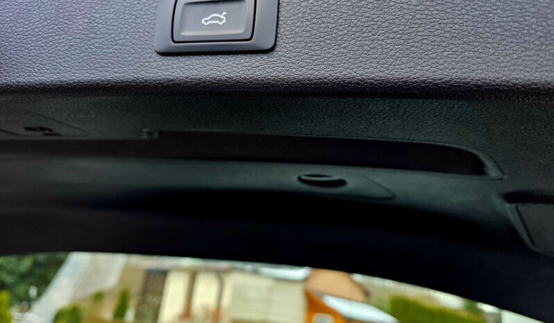 AUDI Q3  | FWD (przód) | Automatyczna | 150 KM | Biały full