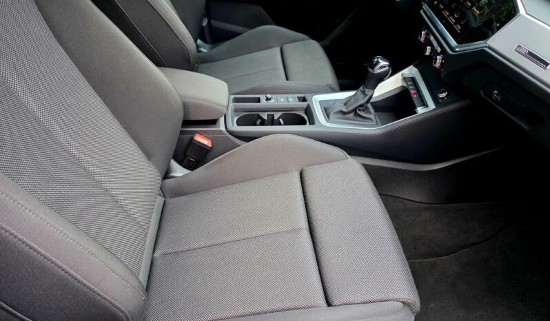 AUDI Q3  | FWD (przód) | Automatyczna | 150 KM | Biały full