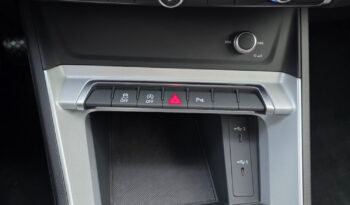 AUDI Q3  | FWD (przód) | Automatyczna | 150 KM | Biały full