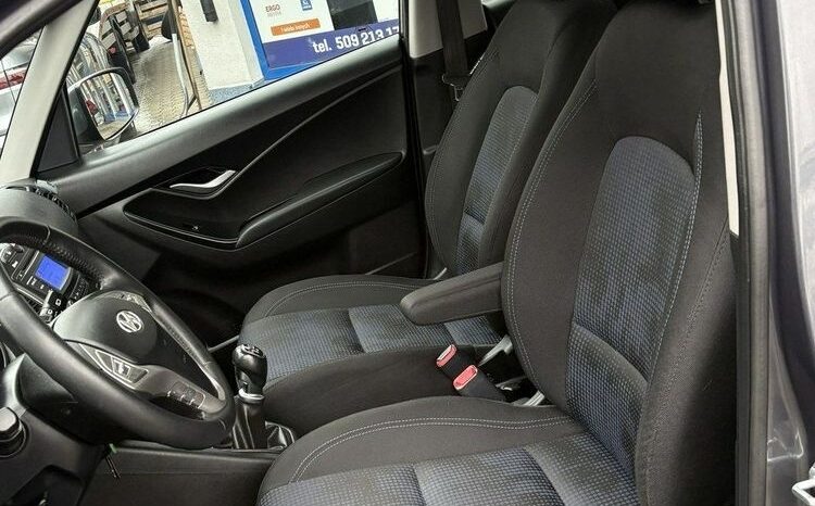 HYUNDAI ix20  | FWD (przód) | Manualna | 90 KM | Szary full