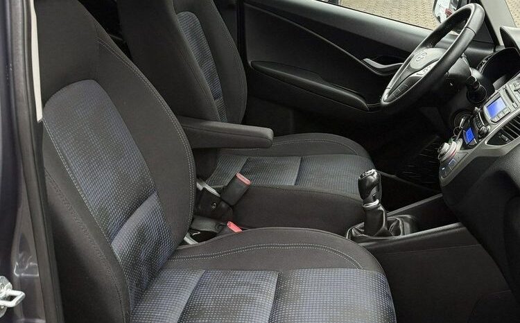 HYUNDAI ix20  | FWD (przód) | Manualna | 90 KM | Szary full