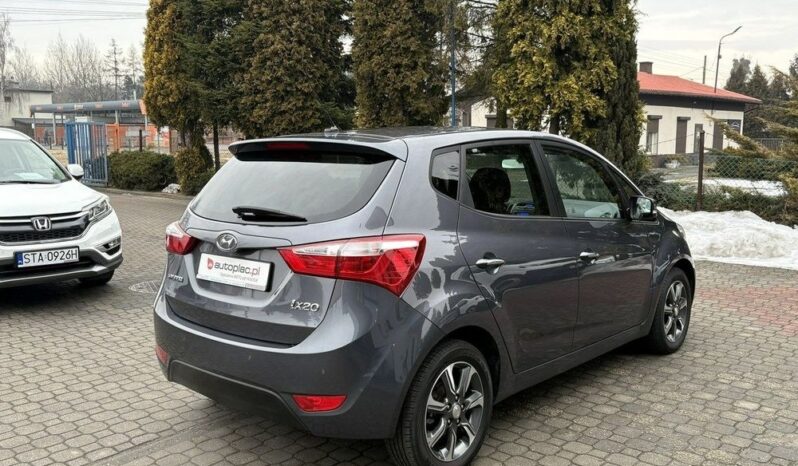 HYUNDAI ix20  | FWD (przód) | Manualna | 90 KM | Szary full