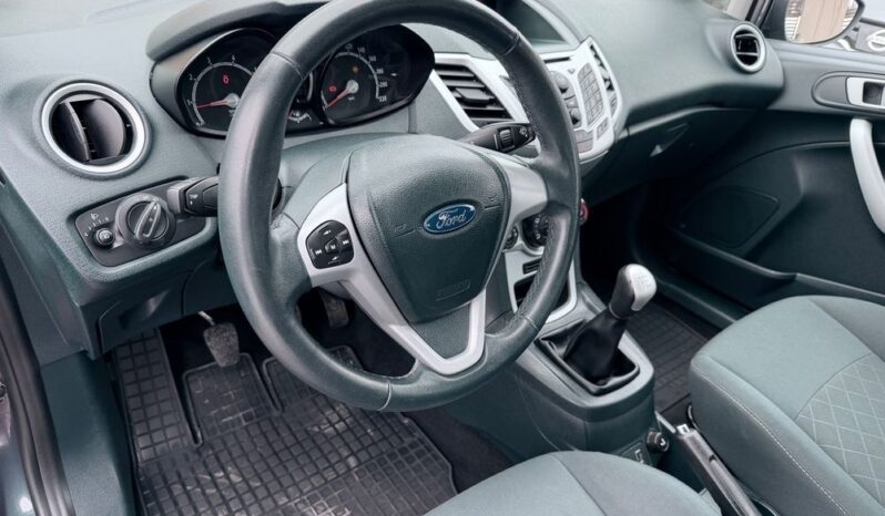 FORD Fiesta  | FWD (przód) | Manualna | 82 KM | Szary full