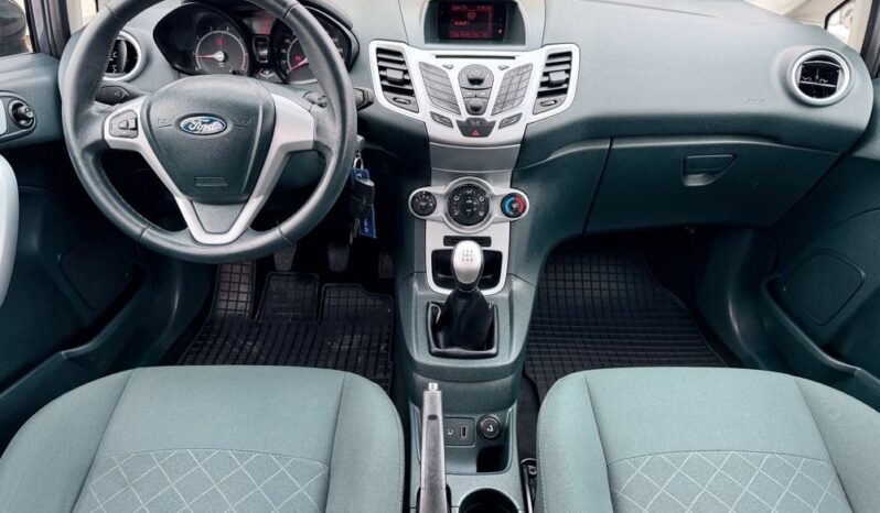 FORD Fiesta  | FWD (przód) | Manualna | 82 KM | Szary full