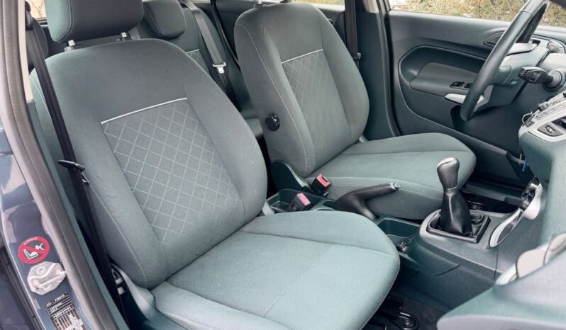 FORD Fiesta  | FWD (przód) | Manualna | 82 KM | Szary full
