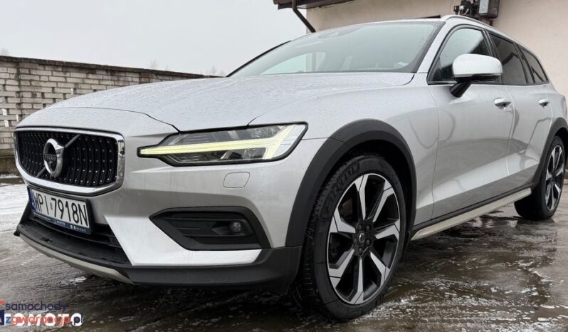 Volvo V60  | 4X4 (Doł. Automatycznie) | Automatyczna | 150 Km | Srebrny