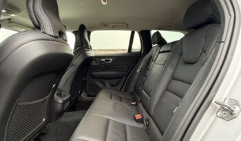 VOLVO V60  | 4×4 (doł. automatycznie) | Automatyczna | 150 KM | Srebrny full