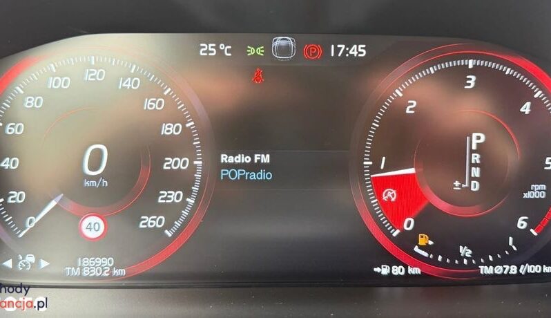 VOLVO V60  | 4×4 (doł. automatycznie) | Automatyczna | 150 KM | Srebrny full