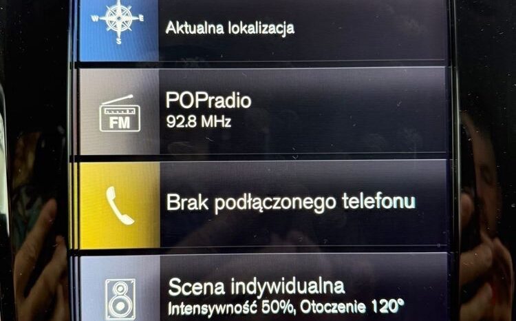 VOLVO V60  | 4×4 (doł. automatycznie) | Automatyczna | 150 KM | Srebrny full