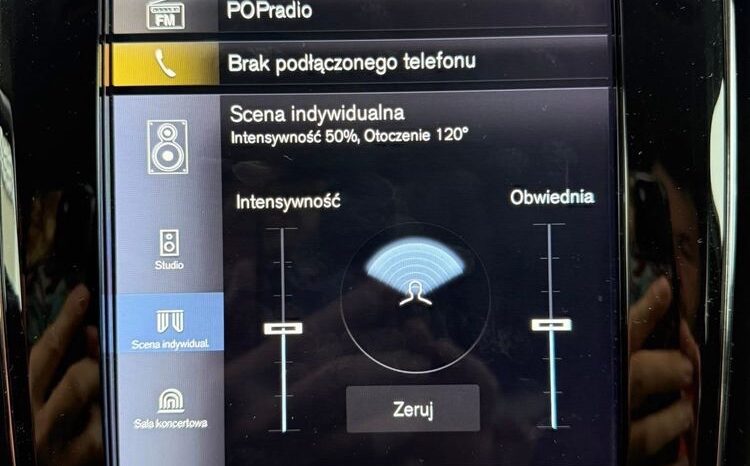 VOLVO V60  | 4×4 (doł. automatycznie) | Automatyczna | 150 KM | Srebrny full