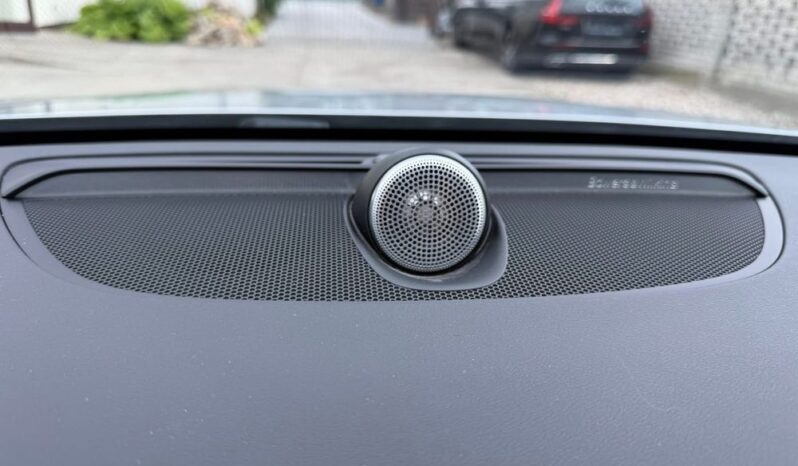 VOLVO V60  | 4×4 (doł. automatycznie) | Automatyczna | 150 KM | Srebrny full