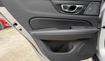 VOLVO V60  | 4×4 (doł. automatycznie) | Automatyczna | 150 KM | Srebrny full