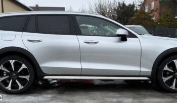 VOLVO V60  | 4×4 (doł. automatycznie) | Automatyczna | 150 KM | Srebrny full