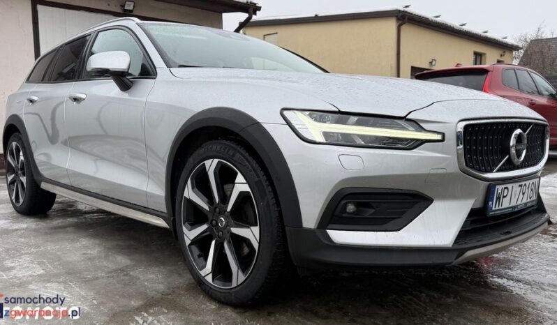 VOLVO V60  | 4×4 (doł. automatycznie) | Automatyczna | 150 KM | Srebrny full