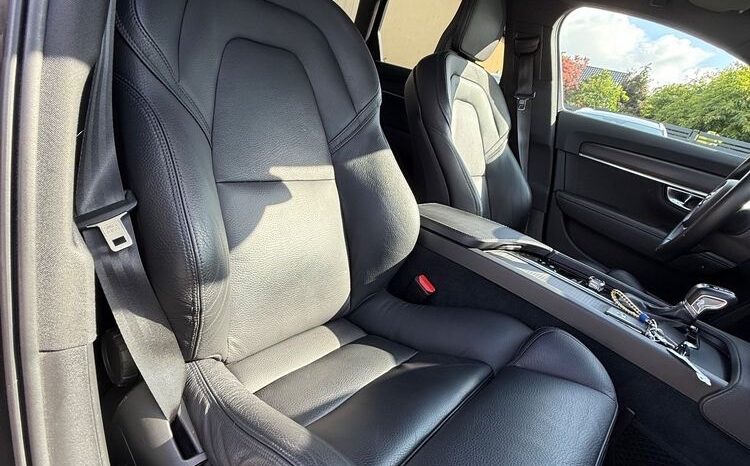 VOLVO V90 Cross Country | 4×4 (doł. automatycznie) | Automatyczna | 190 KM | Szary full