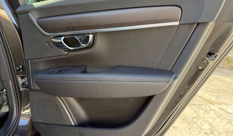 VOLVO V90 Cross Country | 4×4 (doł. automatycznie) | Automatyczna | 190 KM | Szary full