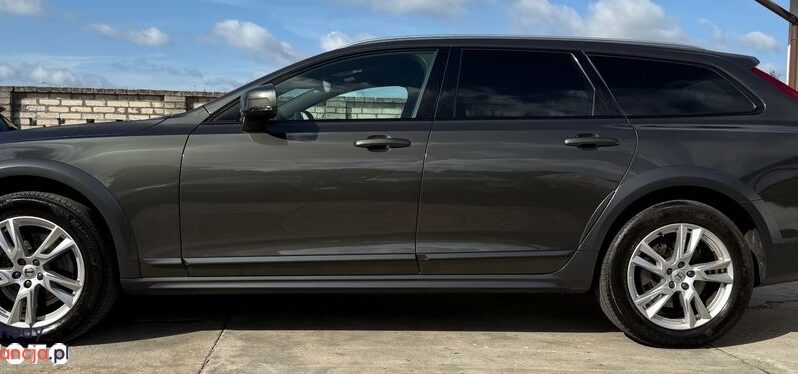 VOLVO V90 Cross Country | 4×4 (doł. automatycznie) | Automatyczna | 190 KM | Szary full