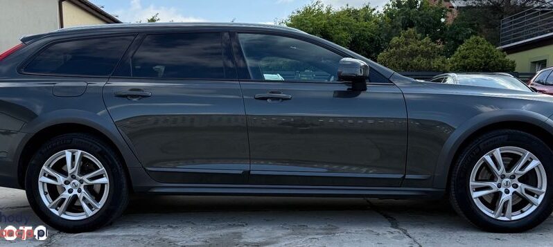 VOLVO V90 Cross Country | 4×4 (doł. automatycznie) | Automatyczna | 190 KM | Szary full