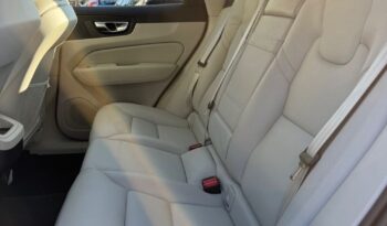 VOLVO XC 60 | FWD (przód) | Automatyczna | 190 KM | Czarny full