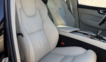VOLVO XC 60 | FWD (przód) | Automatyczna | 190 KM | Czarny full