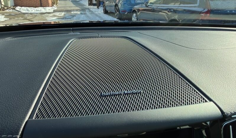 VOLVO XC 60 | FWD (przód) | Automatyczna | 190 KM | Czarny full