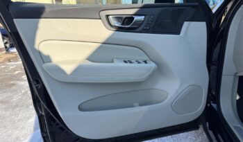 VOLVO XC 60 | FWD (przód) | Automatyczna | 190 KM | Czarny full