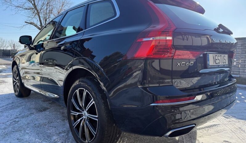 VOLVO XC 60 | FWD (przód) | Automatyczna | 190 KM | Czarny full