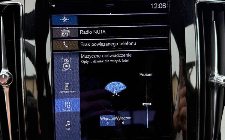 VOLVO XC 60 | FWD (przód) | Automatyczna | 250 KM | Srebrny full